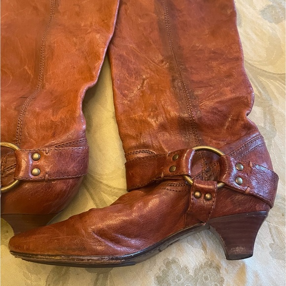 Frye Steffi Harness Crinkled Leather Moto Knee High Tall Kitten Heel Boots 6.5 - Picture 10 of 16